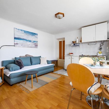 Apartments Katarina Башка Екстер'єр фото