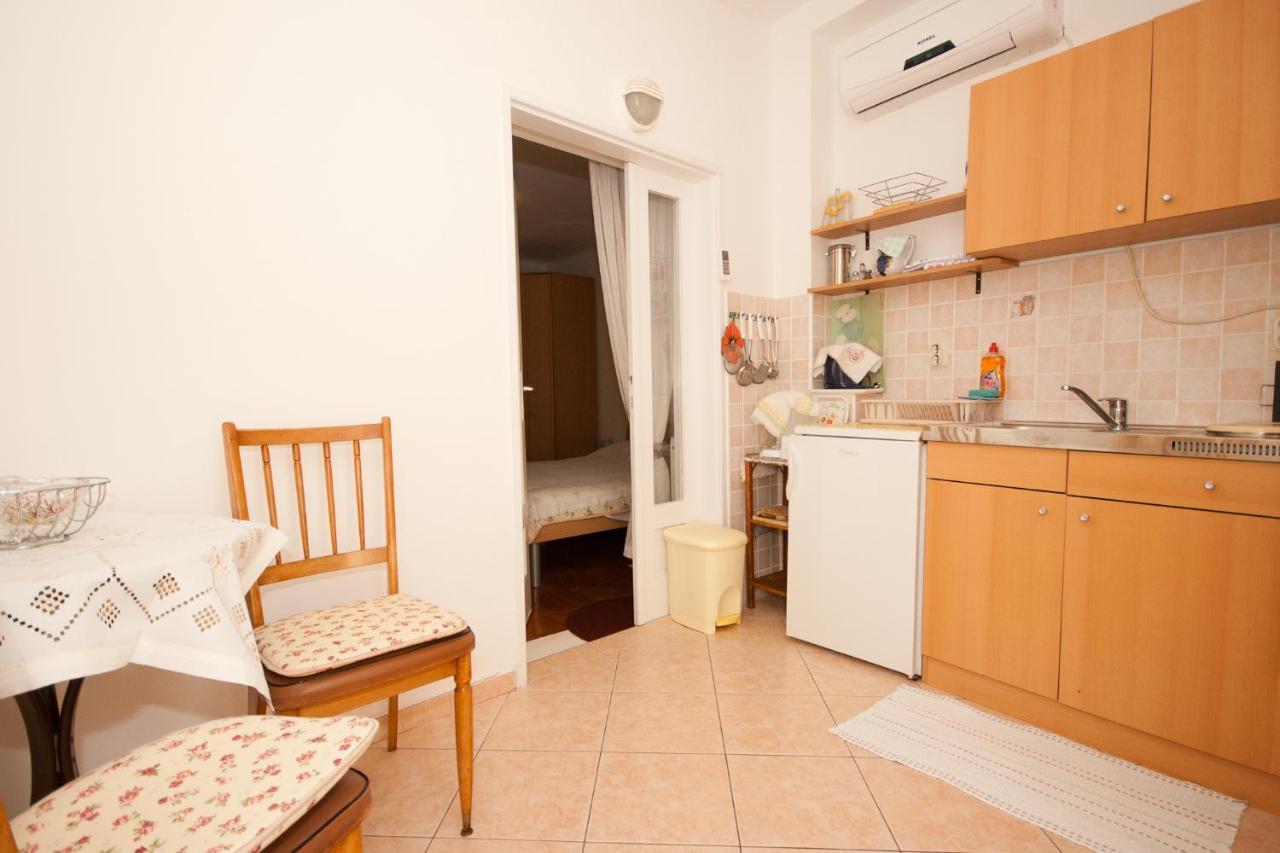Apartments Katarina Башка Екстер'єр фото