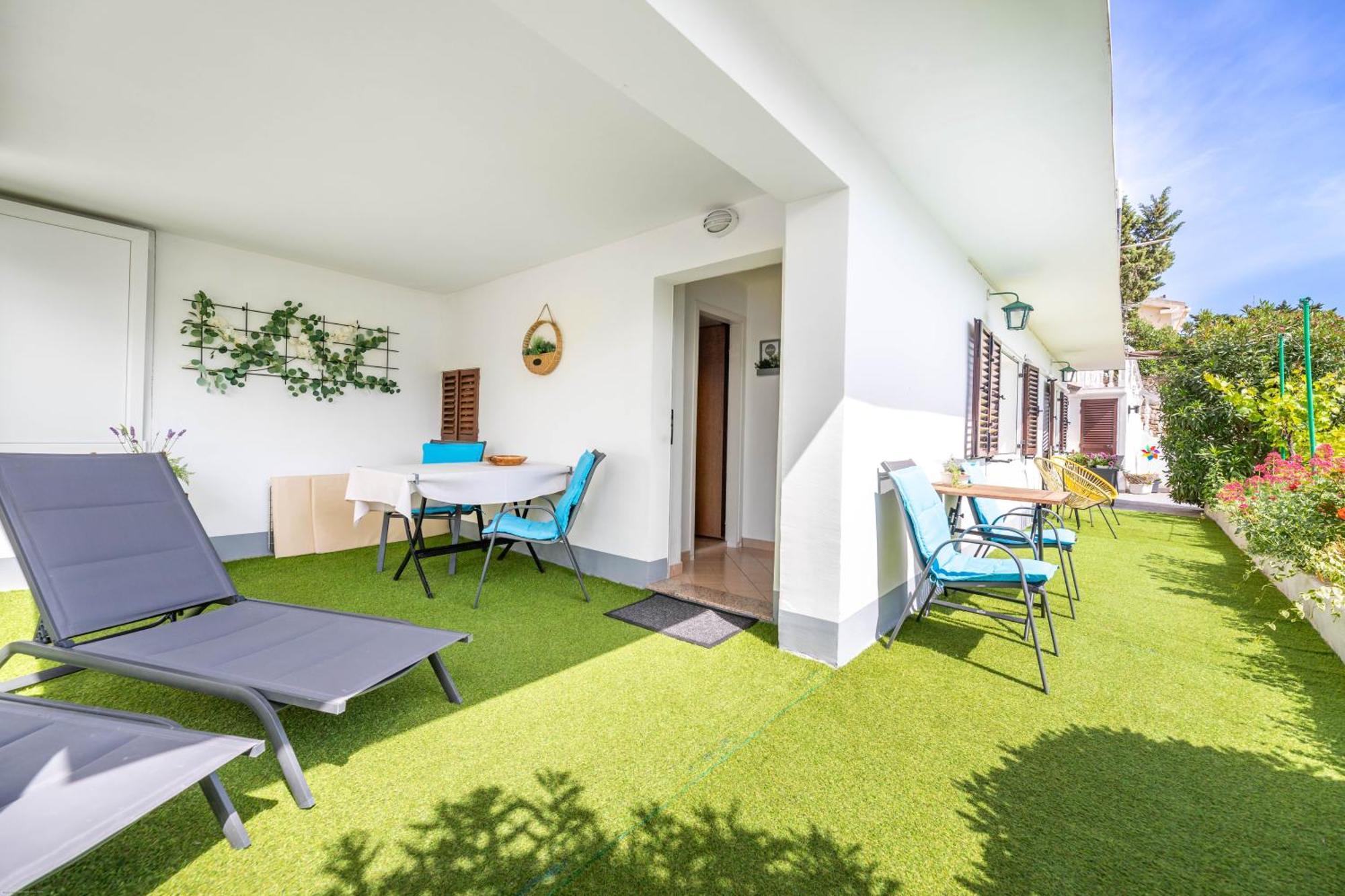 Apartments Katarina Башка Екстер'єр фото