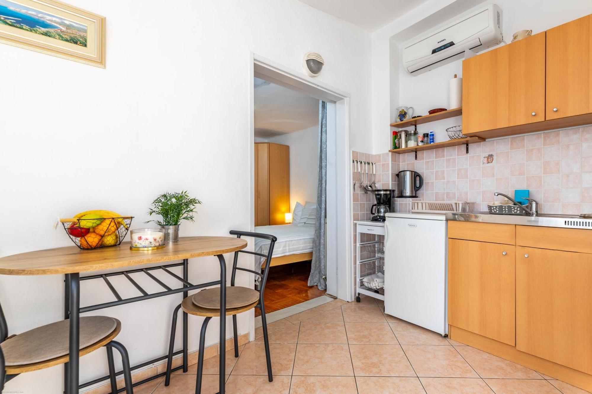 Apartments Katarina Башка Екстер'єр фото